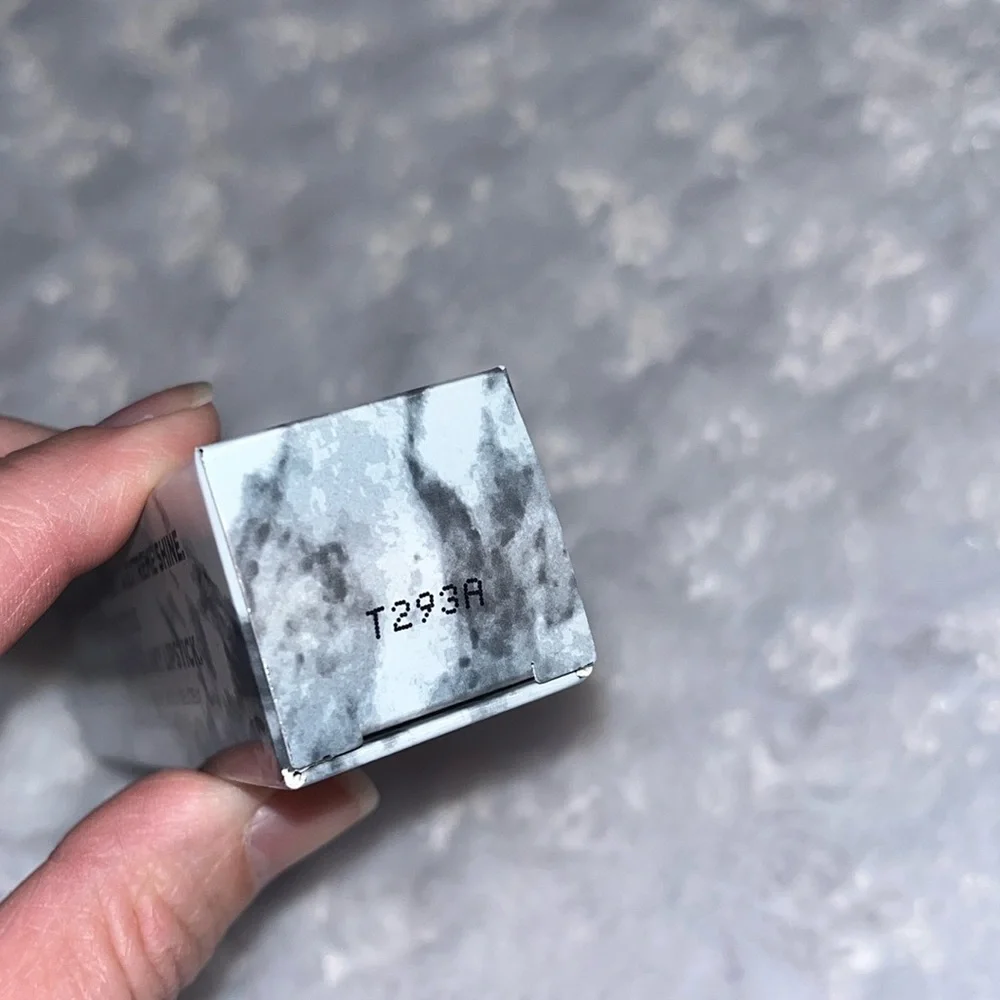 Jeffree Star The Gloss - SIX FEET UNDER Shimmering Silver - Picture 11 of 11